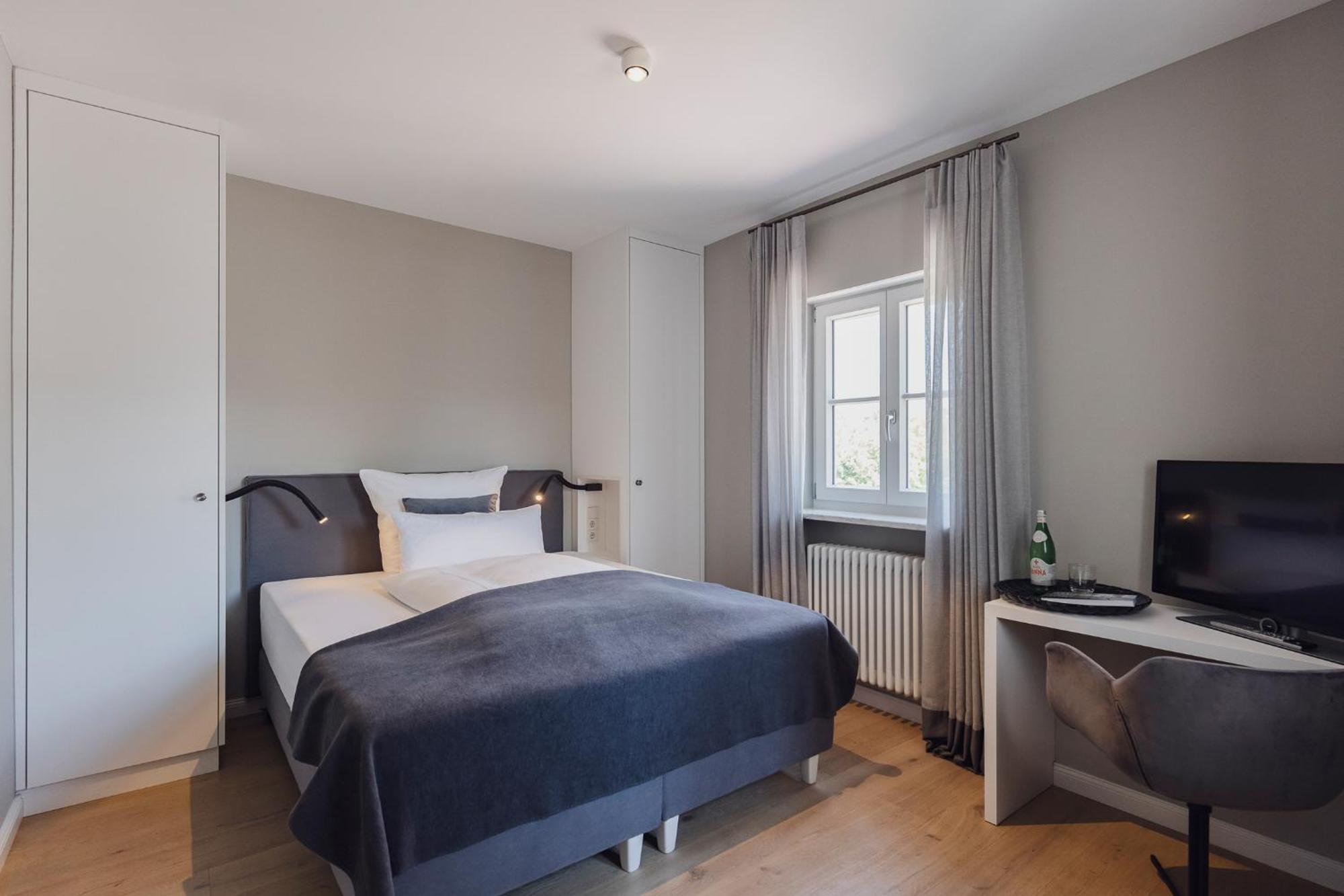 Hotel Caraleon Wasserburg am Bodensee Exterior photo